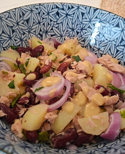 Potato salad - Tuna, beans and onions