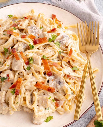 Bacon Mushroom Chicken Alfredo