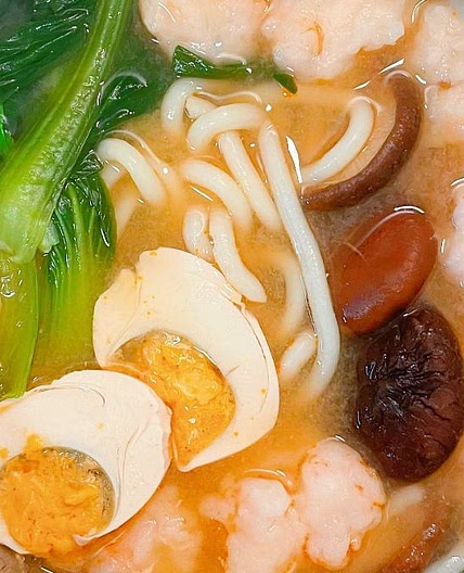 Low-Fat, Healthy Miso Shrimp Paste Udon Noodles