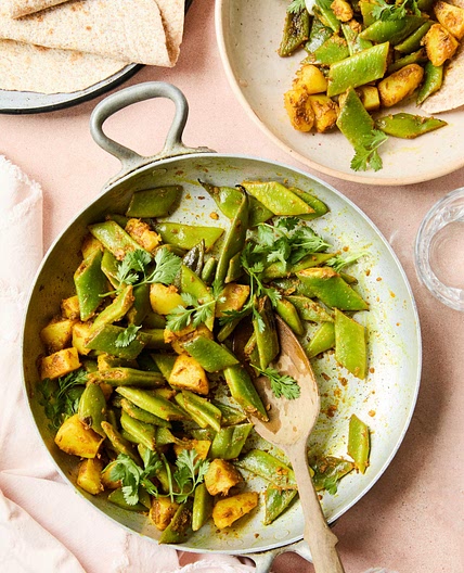 Beans phali ki sabzi (runner beans with ginger, spices and potatoes)