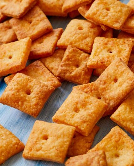 Homemade Cheez-Its
