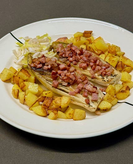 Belgian endives with bacon and pan-fried potatoes