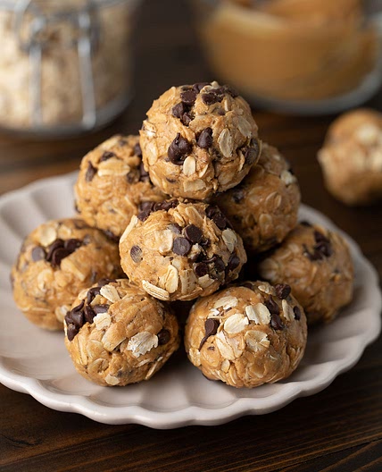 Peanut Butter Chocolate Chip Energy Balls