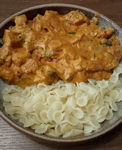 Poulet à la crème de tomate