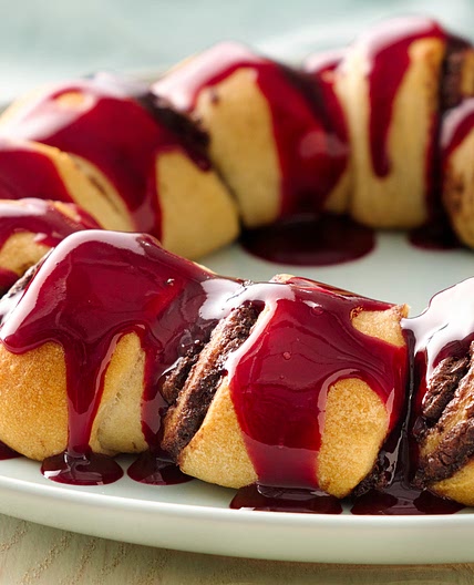 Chocolate Raspberry Crescent Ring