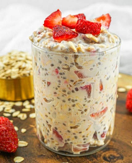 Strawberry Overnight Oats