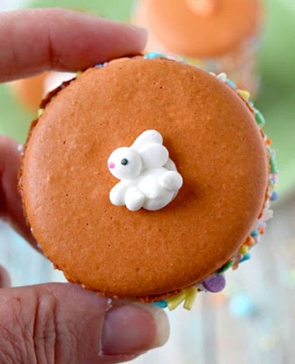 Carrot Cake Macaron