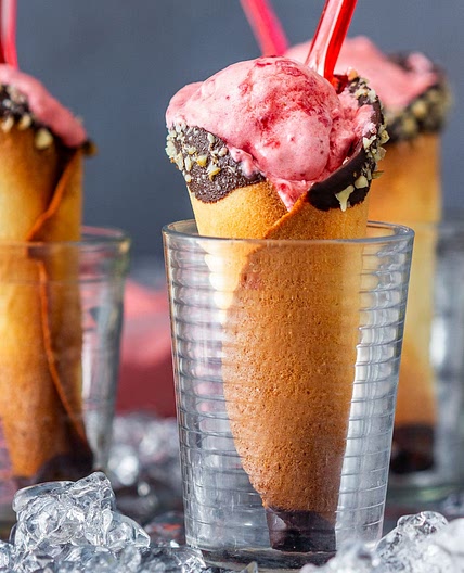 Homemade Strawberry Ice Cream