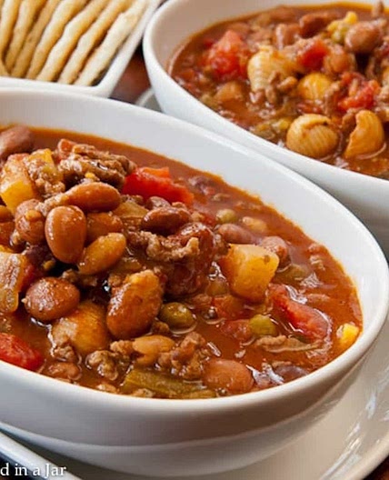 Spicy 7-Can Minestrone Soup with Ground Beef