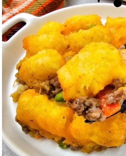 Beefy Cheesy Tator tot Casserole 