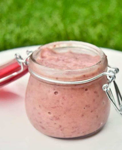 Homemade Strawberry Curd