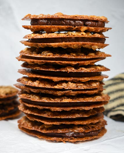 Chai Oatmeal Lace Cookies