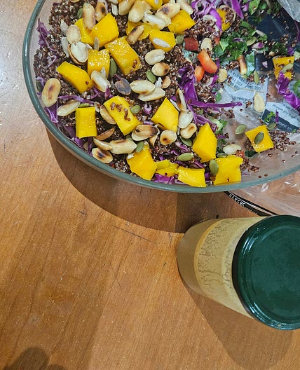 Moms mango peanut salad