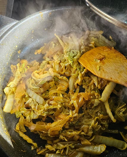 Roasted Eggplant (Aubergine), Pepper & Cabbage Sauté Vegan