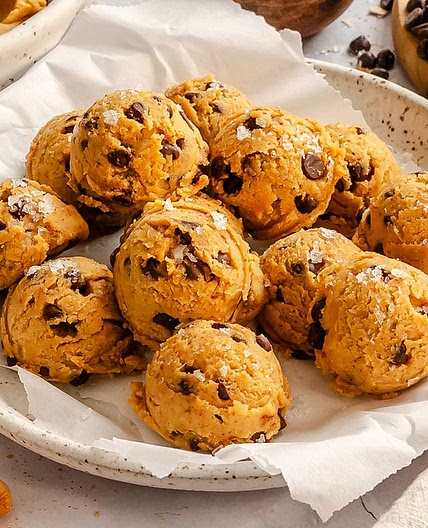 Edible Chickpea Cookie Dough (Vegan)