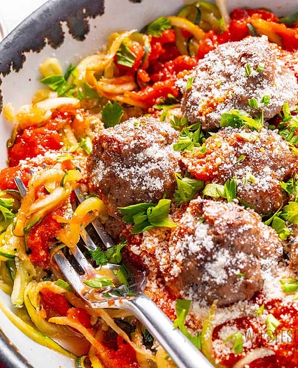 Zucchini Spaghetti (With Meatballs)