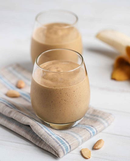 Mango and Almond Butter Pre Workout Protein Smoothie