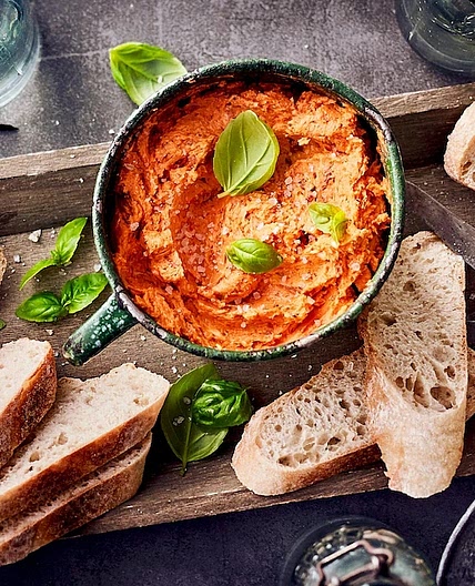 Würzige Tomatenbutter