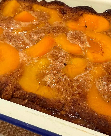 Two ingredient peach cobbler