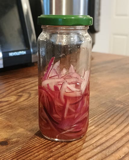 Quick 10-minute Pickled Onions