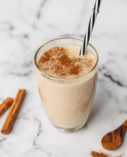 The Protein Cinnamon Roll Smoothie: Dessert for Breakfast (That’s Actually Good for You)