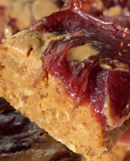 Peanut Butter & Jelly Baked Oatmeal