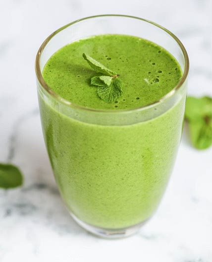 The Green Glow Smoothie: Clean, Crisp, and Refreshingly Simple
