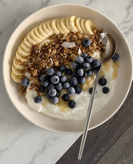 Yogurt bowl saludable n2