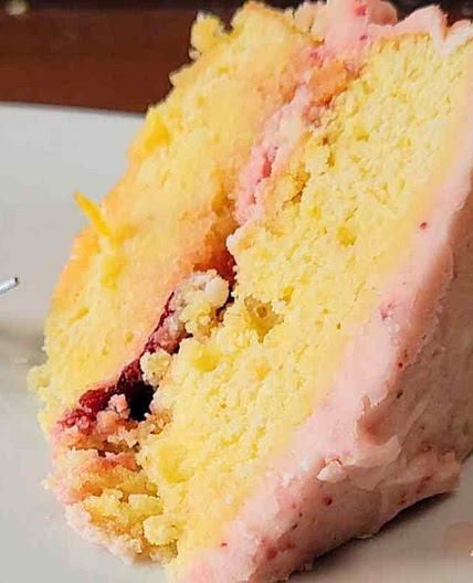 Homemade Strawberry Frosting (Buttercream with Freeze Dried Strawberries)