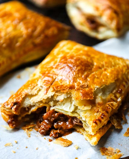 Pepper steak pie