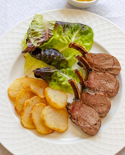 Roasted Rack of Lamb with Caramelized Crust