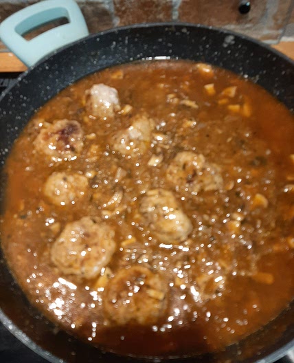 Meatballs with mushroom and onion gravy