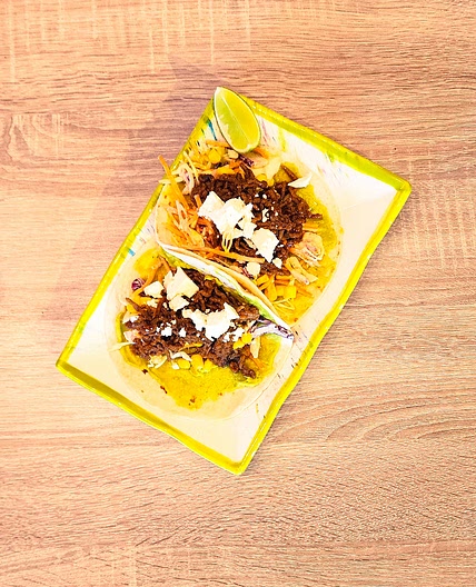 Tacos au bœuf, guacamole & fromage à la grecque