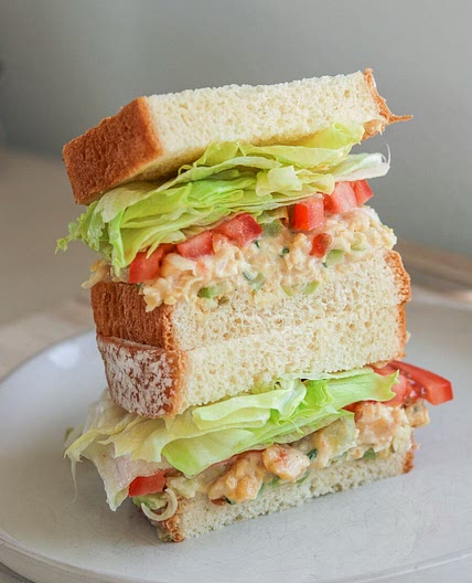 Vegan Tuna Salad with Chickpeas