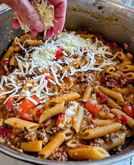 One Pot Beef and Garden Tomato Pasta