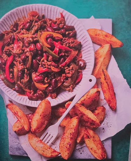 Beef chilli with spicy wedges
