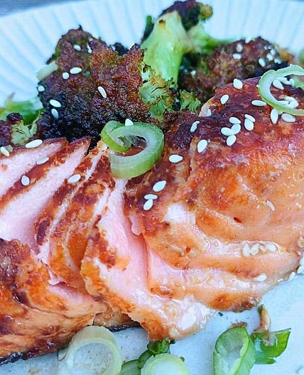 Miso Glazed Salmon With Crispy Broccoli