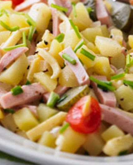 Kartoffel-Käse-Wurstsalat