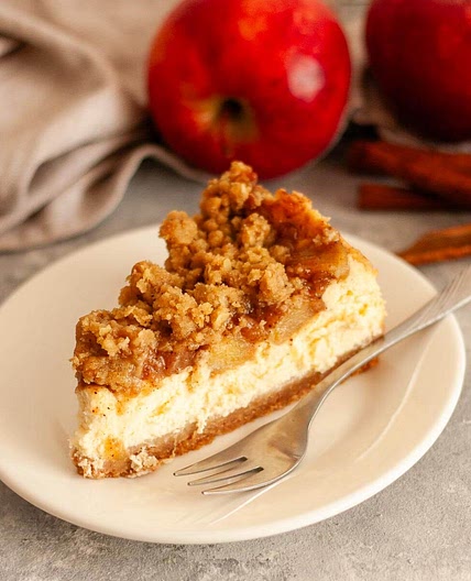 Easy Apple Crumble Cheesecake