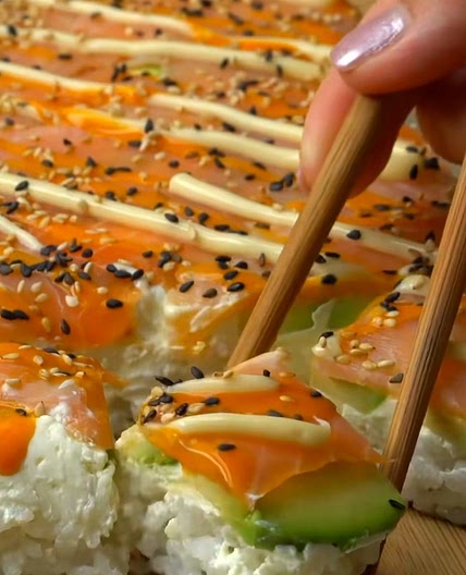Sushi cake