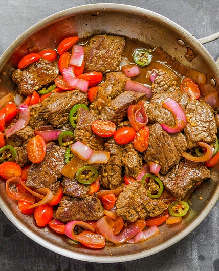 Peruvian Steak Stir-Fry with Onions and Tomatoes (Lomo Saltado)