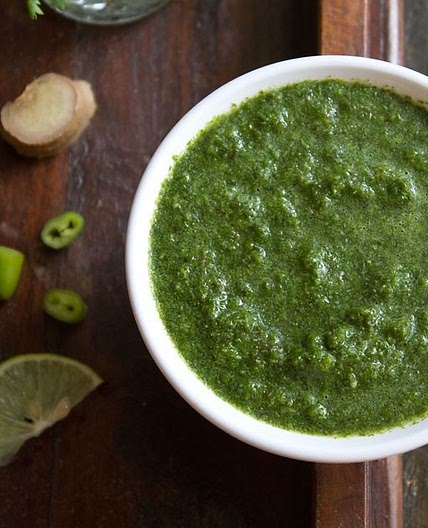 Cilantro Mint Chutney (6 Ingredients)