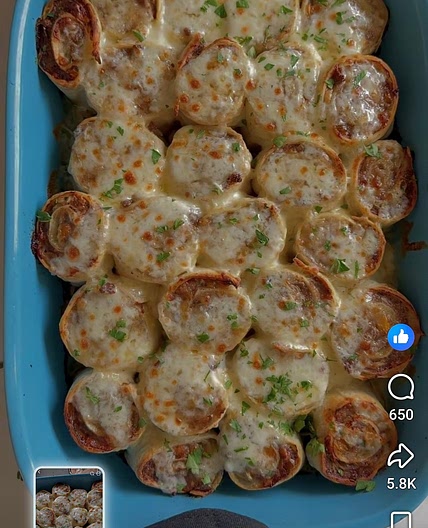 Baked Cheeseburger Tortilla Roll-Ups (with Sauce)