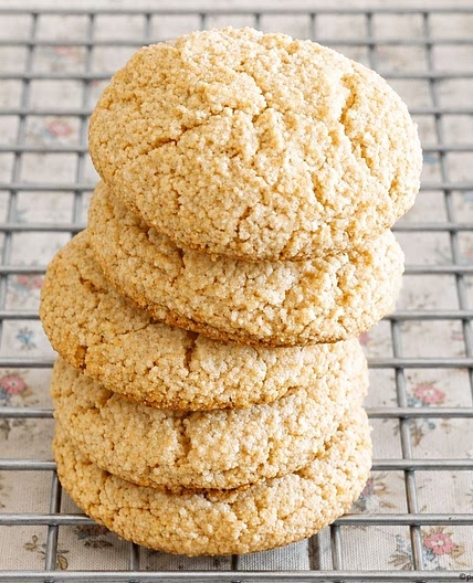 3-Ingredient Vegan Almond Flour Cookies
