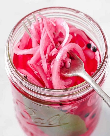 Pickled red onions with apple cider vinegar