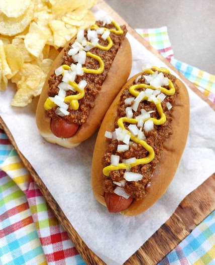 The BEST Hot Dog Chili (SERIOUSLY!)