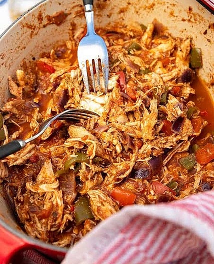 Gentle Oven Shredded Chicken with Green Peppers