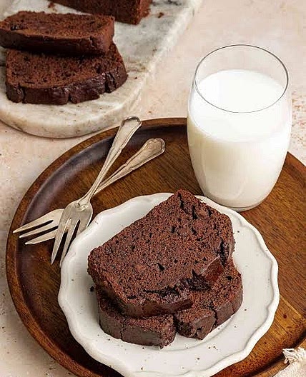 CHOCOLATE BANANA BREAD