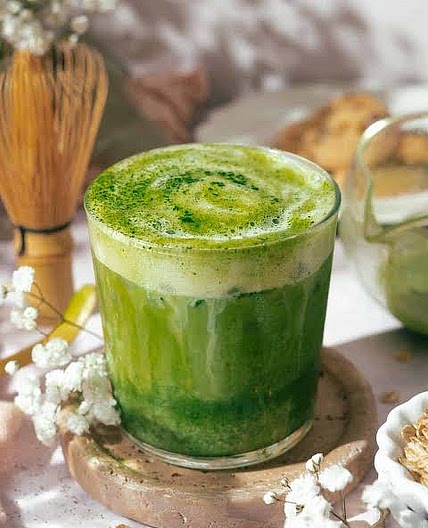 Simple Vanilla Matcha Latte
