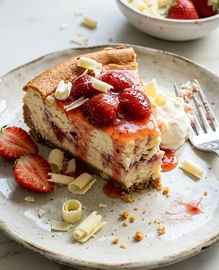 Strawberry-White Chocolate Cheesecake